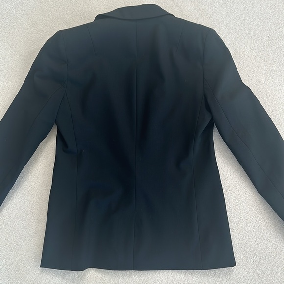 Banana Republic Classic-Fit Lightweight Wool Blazer - Picture 4 of 4